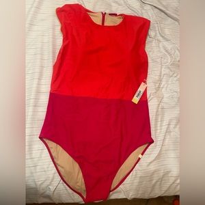 One piece swim suit